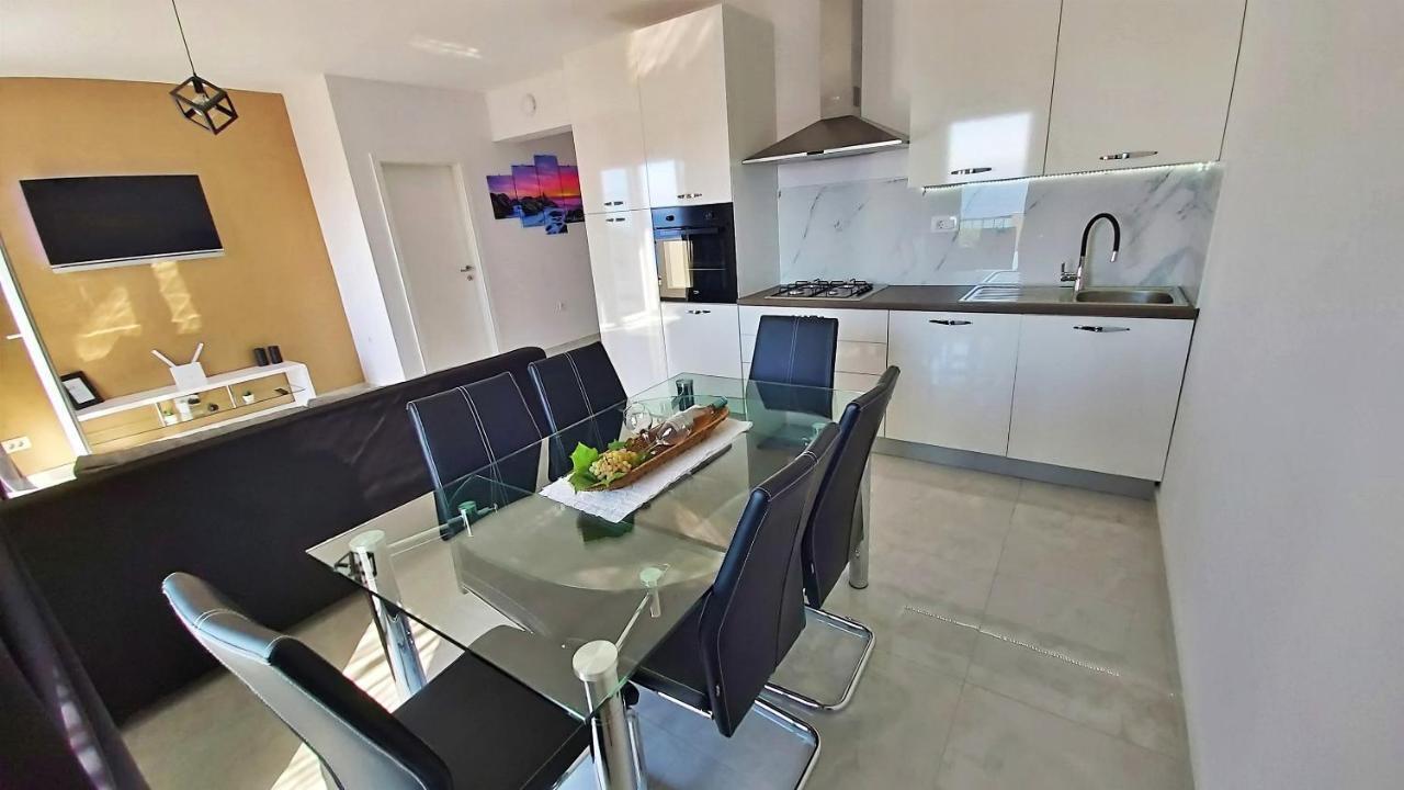 Apartments Zorica Duće Екстериор снимка