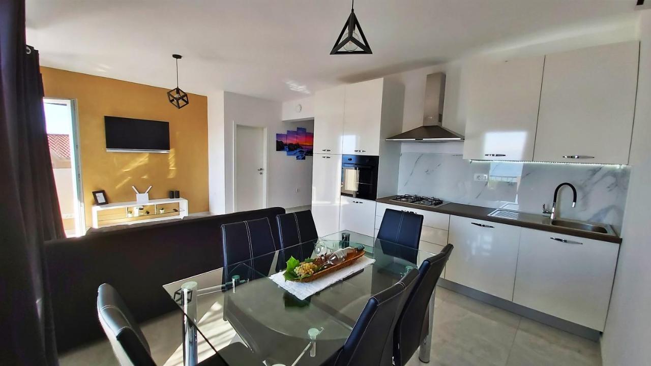 Apartments Zorica Duće Екстериор снимка