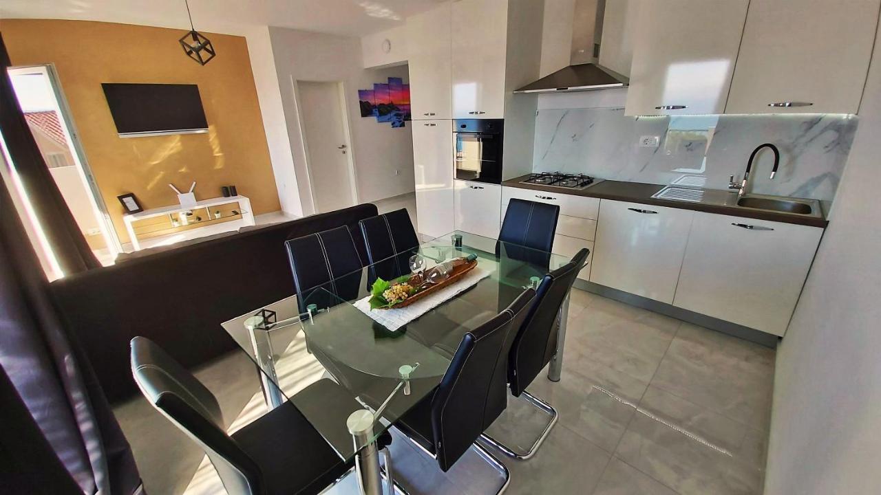 Apartments Zorica Duće Екстериор снимка